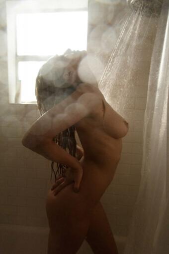 Проститутка Питера Зина, у метро Черная речка