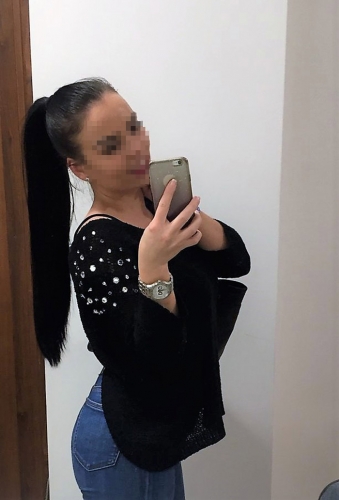 Путана Вика Брюнетка c 2 размером груди у метро Василеостровская Санкт-Петербург Фото - 6