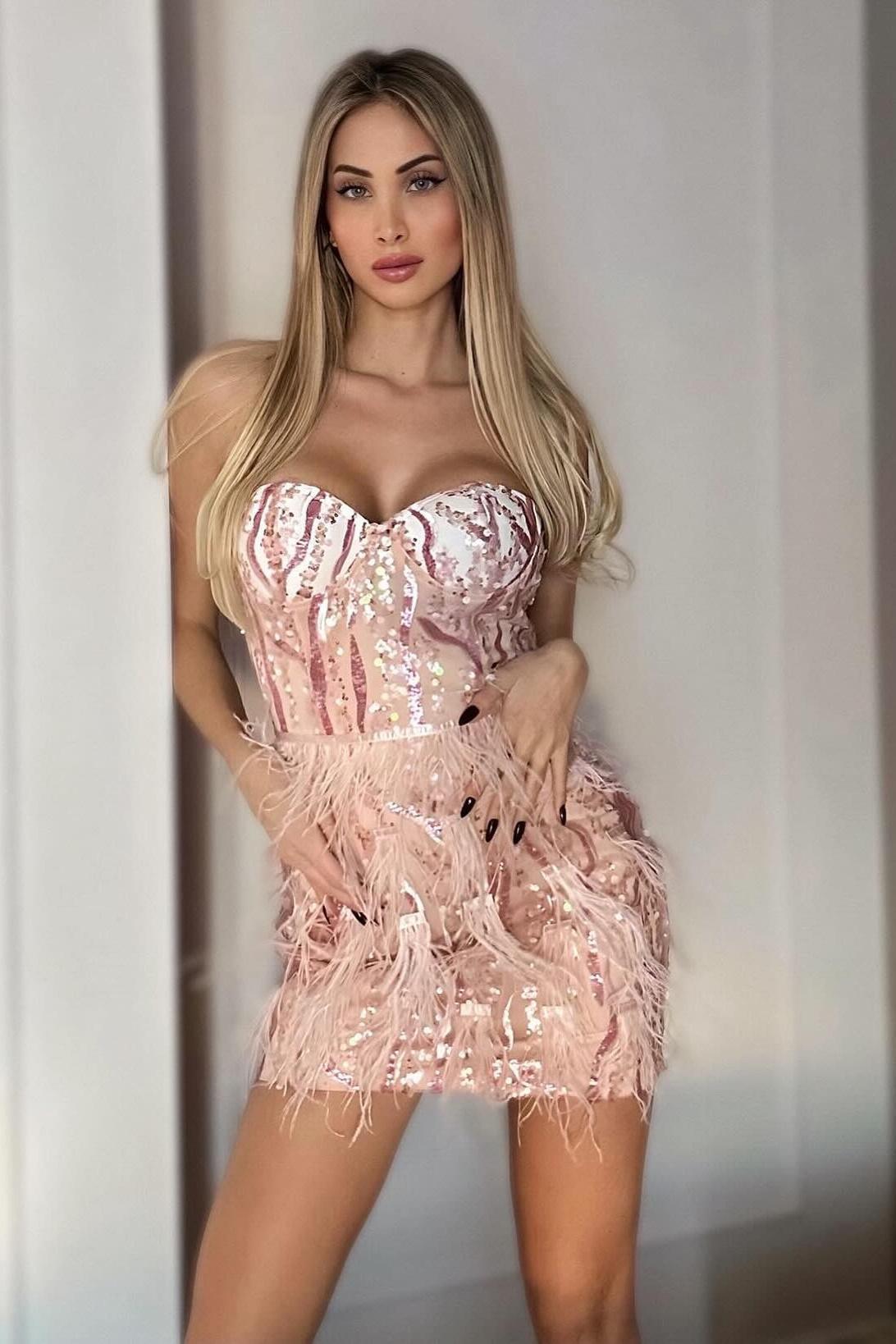 Индивидуалка Лада Блондинка c 3 размером груди у метро Зенит Санкт-Петербург Фото - 2