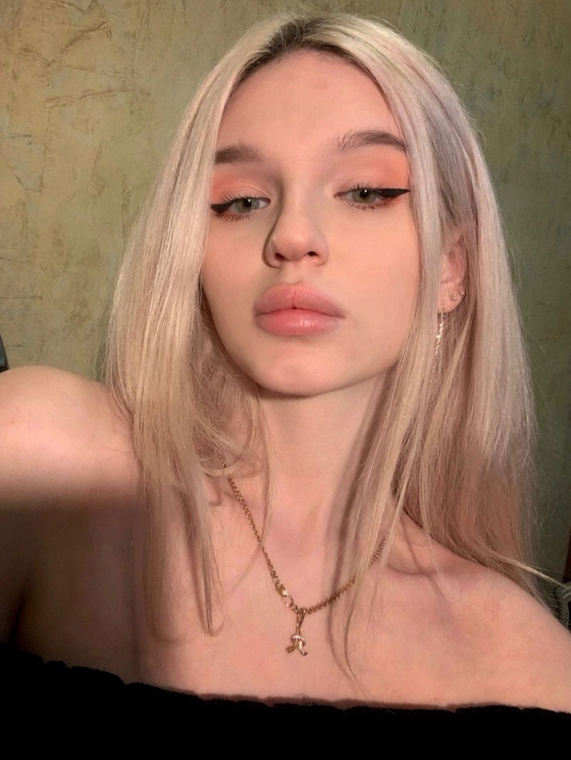 Индивидуалка Ленок Блондинка c 1 размером груди у метро Невский проспект Санкт-Петербург Фото - 3