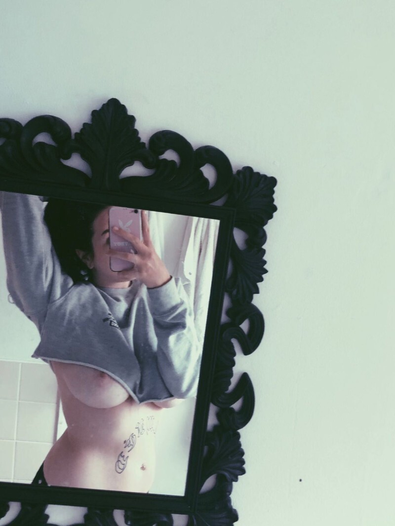 Путана Вика Брюнетка c 3 размером груди у метро Парнас Санкт-Петербург Фото - 2