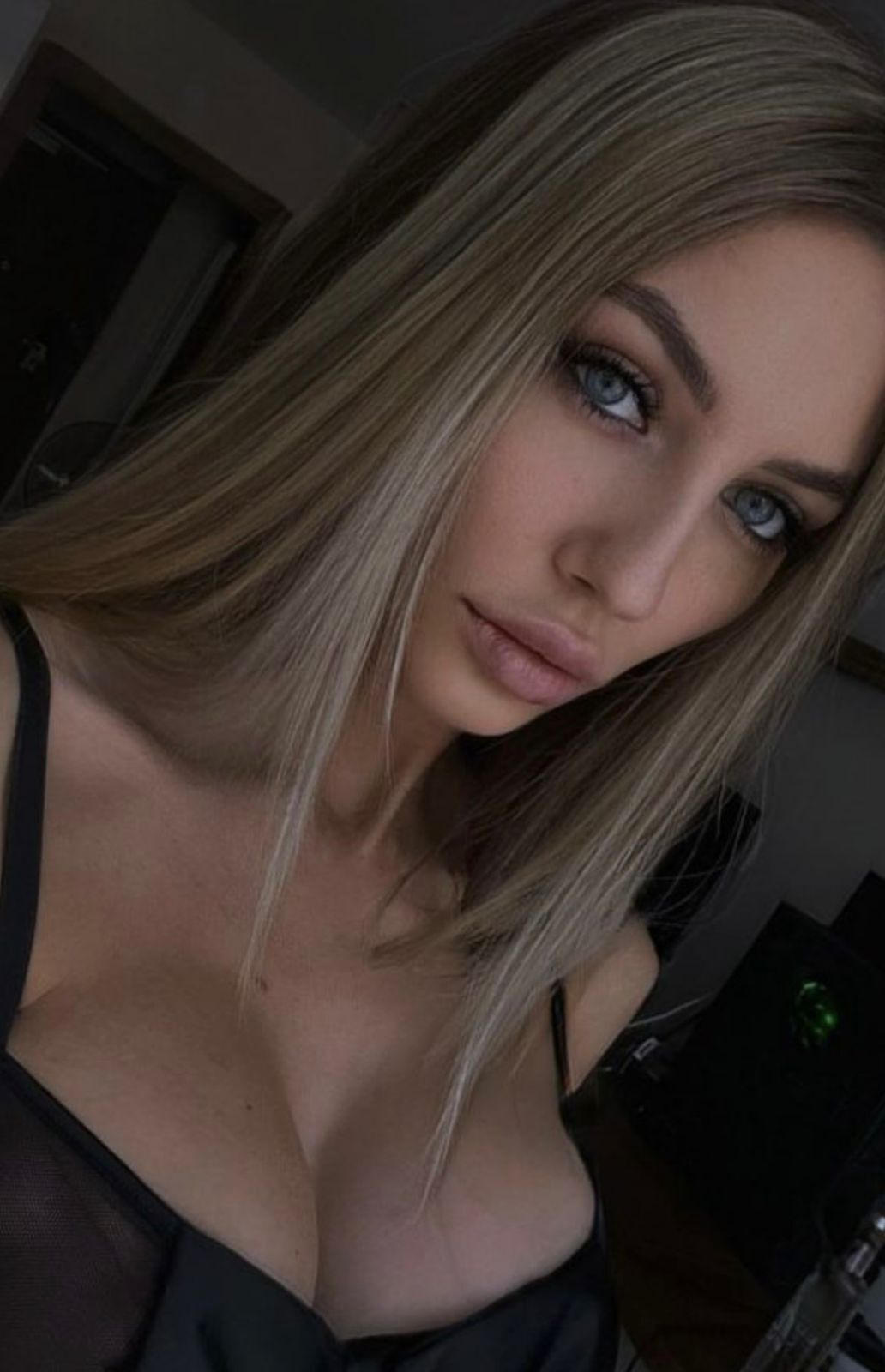 Путана Влада Блондинка c 2 размером груди у метро Василеостровская Санкт-Петербург Фото - 5