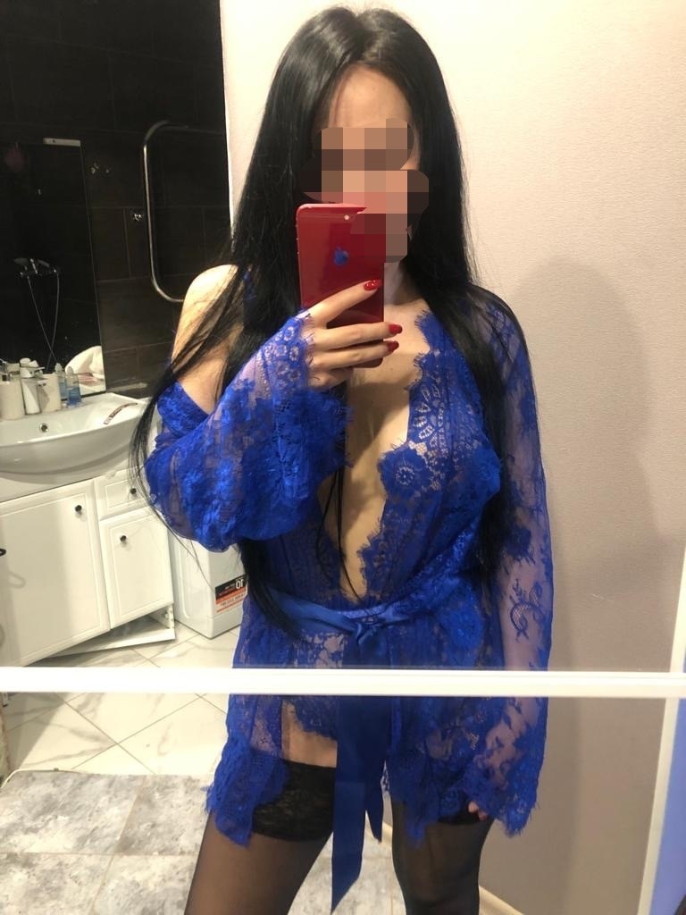 Путана Стелла Брюнетка c 3 размером груди у метро Электросила Санкт-Петербург Фото - 1