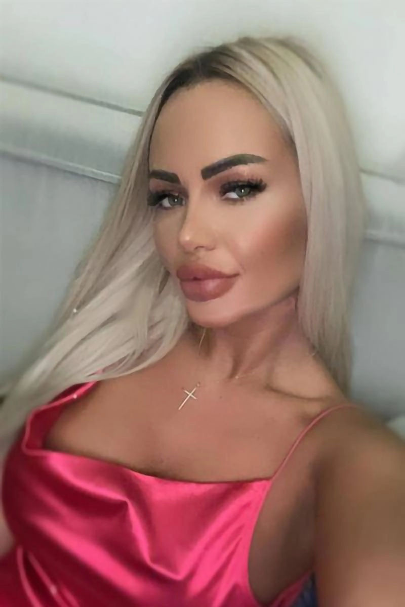 Путана Женя Блондинка c 2 размером груди у метро Петроградская Санкт-Петербург Фото - 4