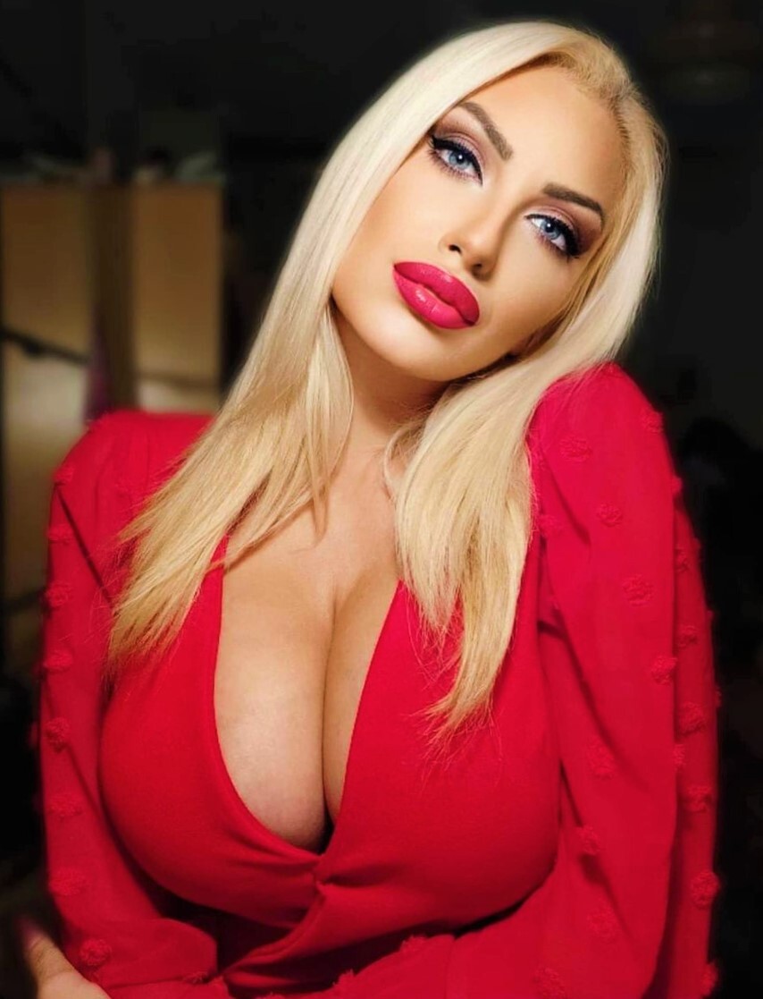 Путана Варя Блондинка c 3 размером груди у метро Новочеркасская Санкт-Петербург Фото - 1