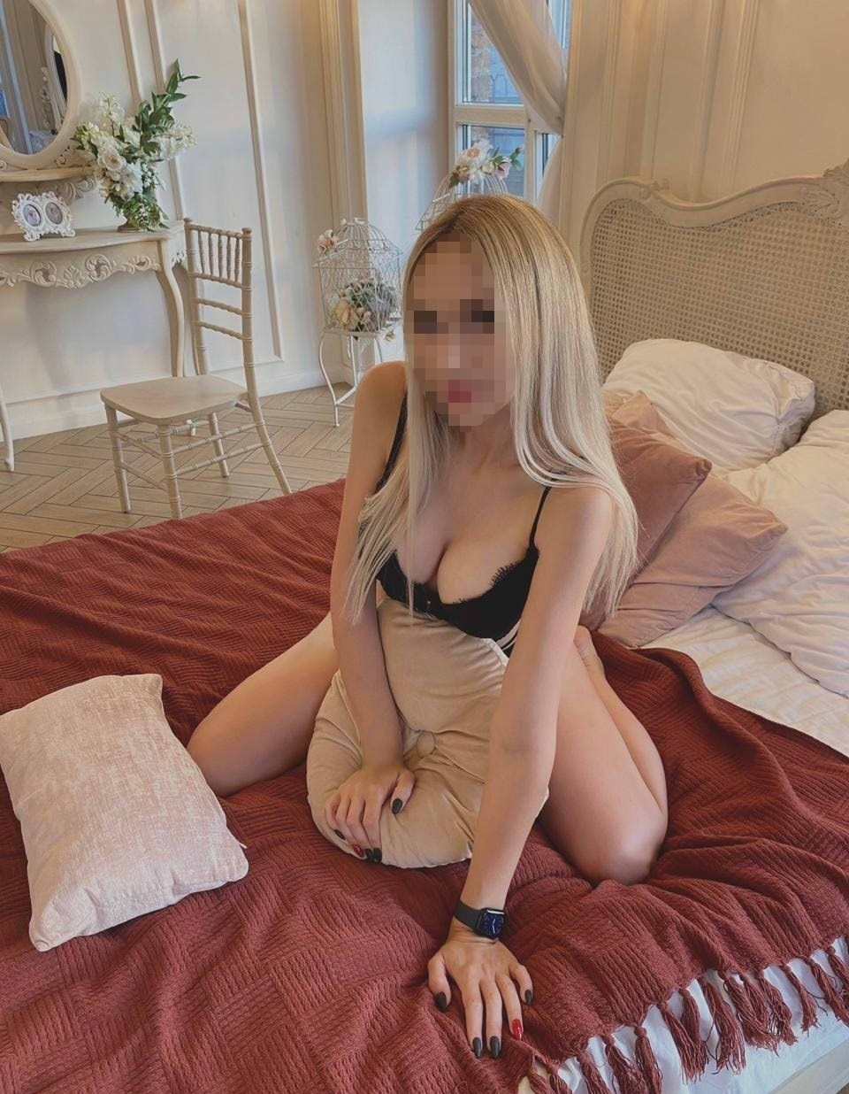 Путана Ия Блондинка c 3 размером груди у метро Новочеркасская Санкт-Петербург Фото - 4