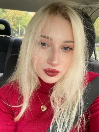 Путана Олеся Блондинка c 4 размером груди у метро Крестовский остров Санкт-Петербург Фото - 2